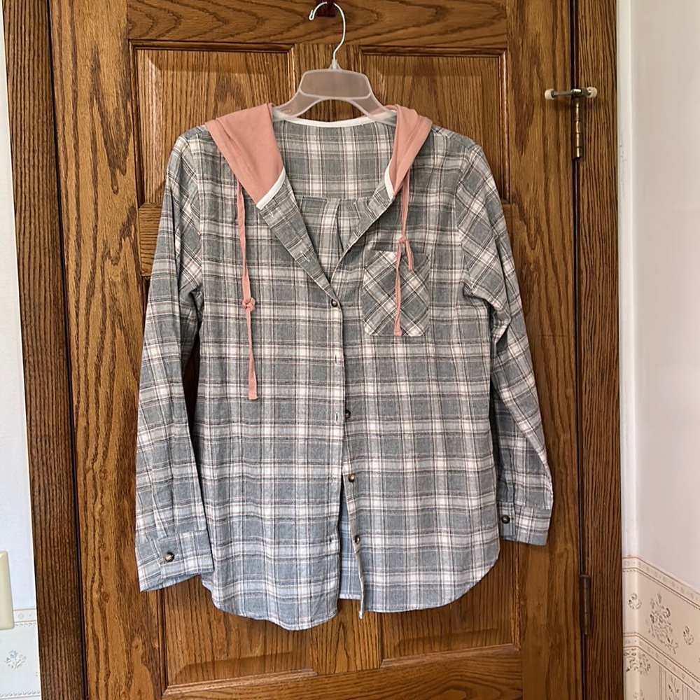 Hooded lightweight flannel shirt, size large,button up